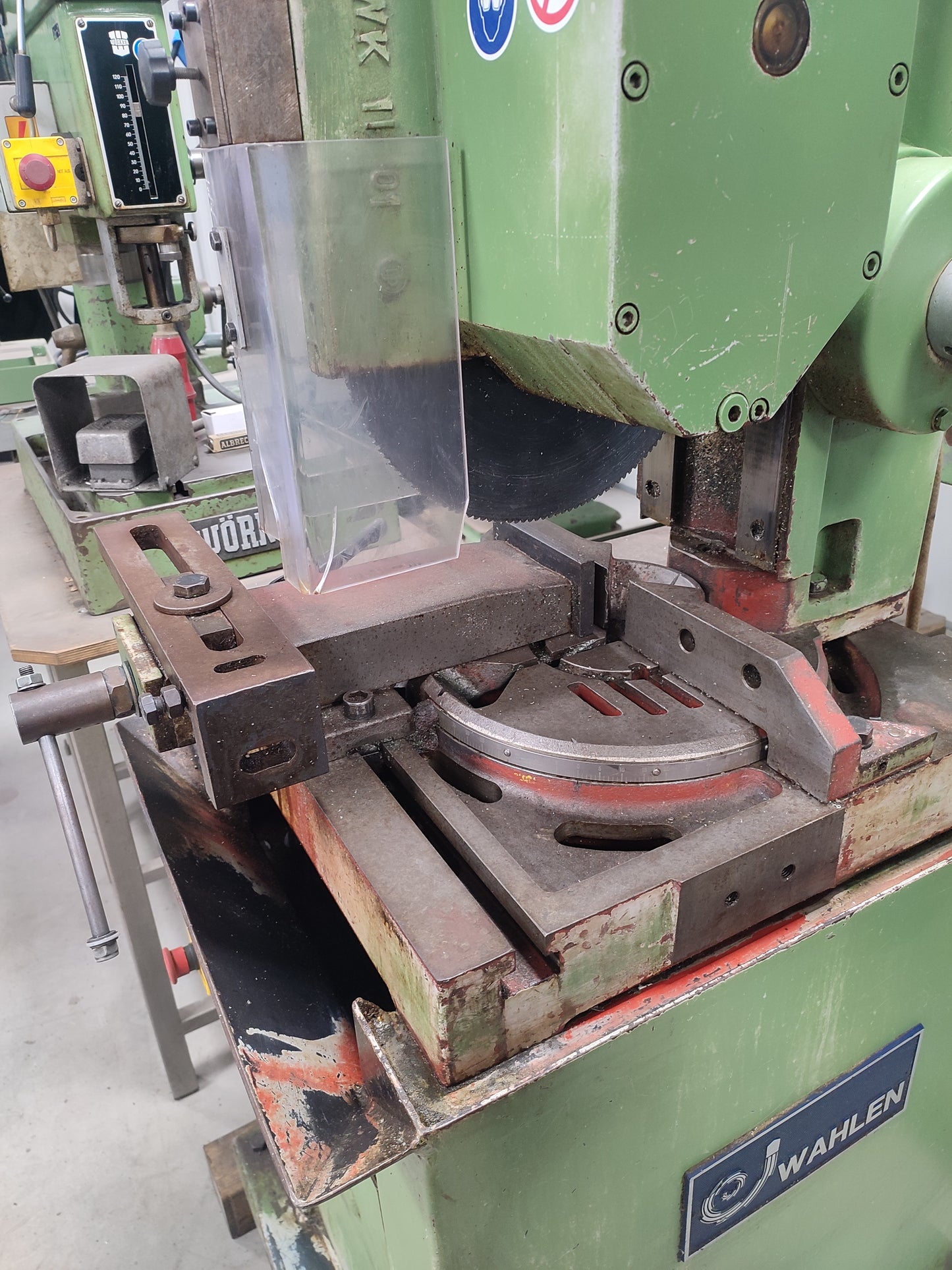 Circular saw machine Whalen
